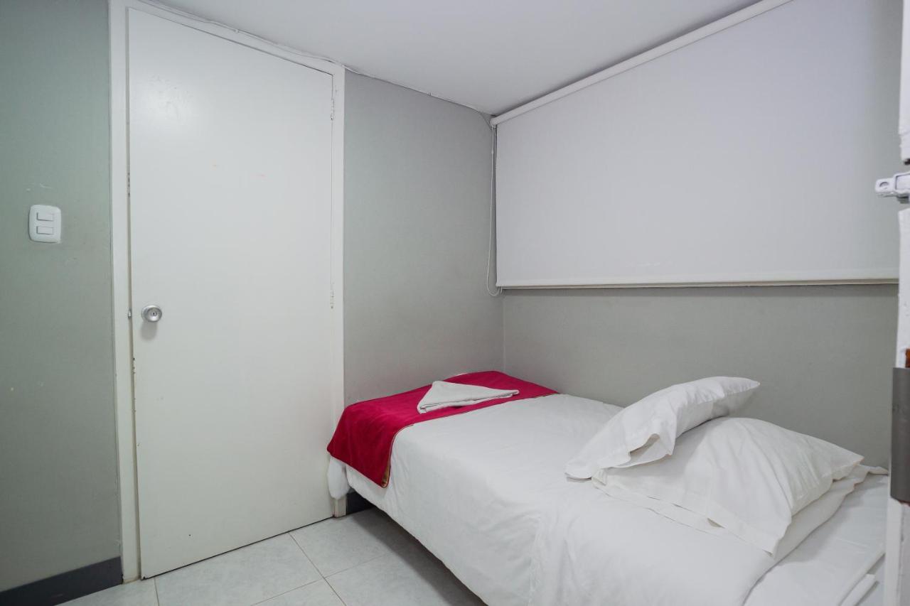 Apartasuites & Hotel Bogota Teusaquillo Экстерьер фото